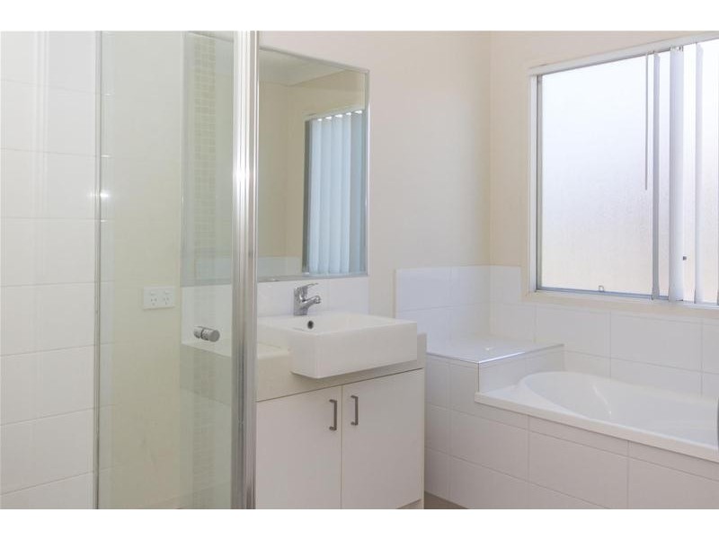 5 Kelly Avenue, Coomera QLD 4209