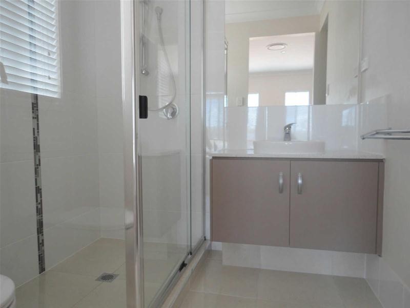 14 Pamphlet Lane, Coomera QLD 4209