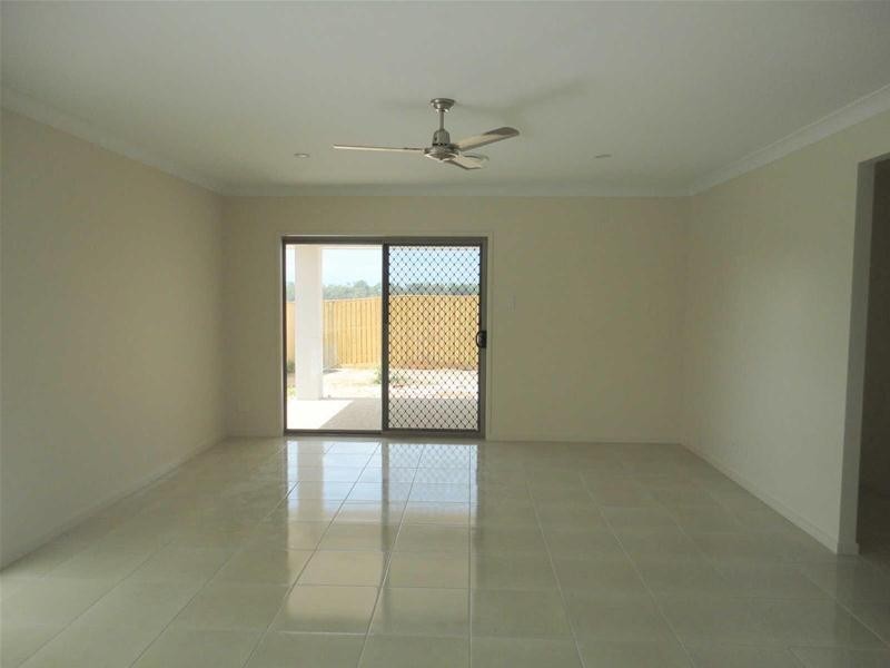 14 Pamphlet Lane, Coomera QLD 4209