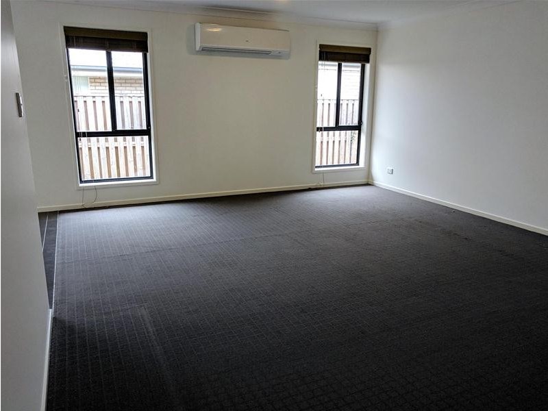 61 Beaumont Drive, Pimpama QLD 4209