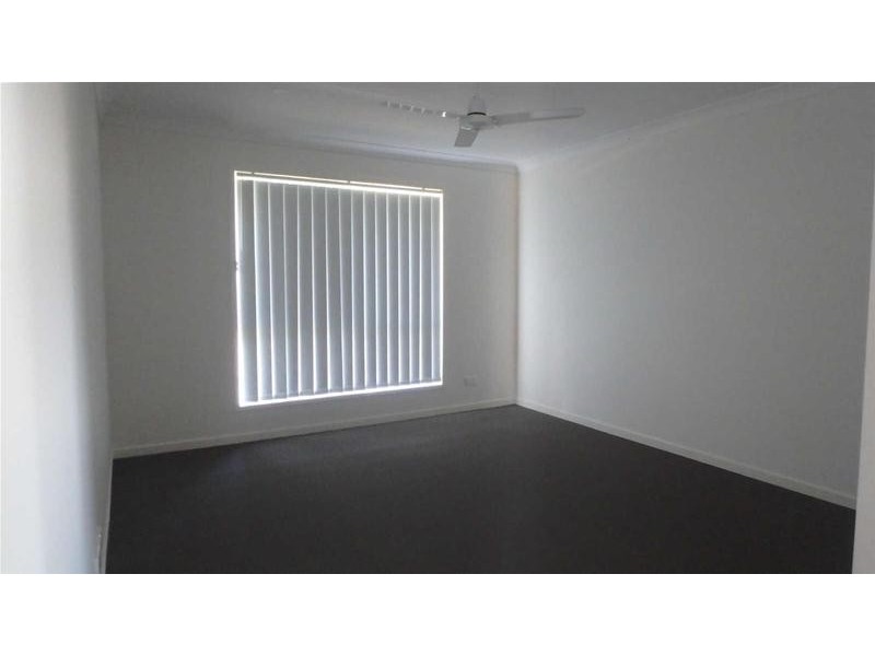 74  Milbrook Crescent, Pimpama QLD 4209