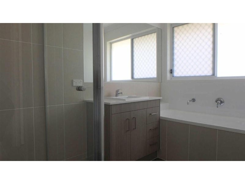 74  Milbrook Crescent, Pimpama QLD 4209