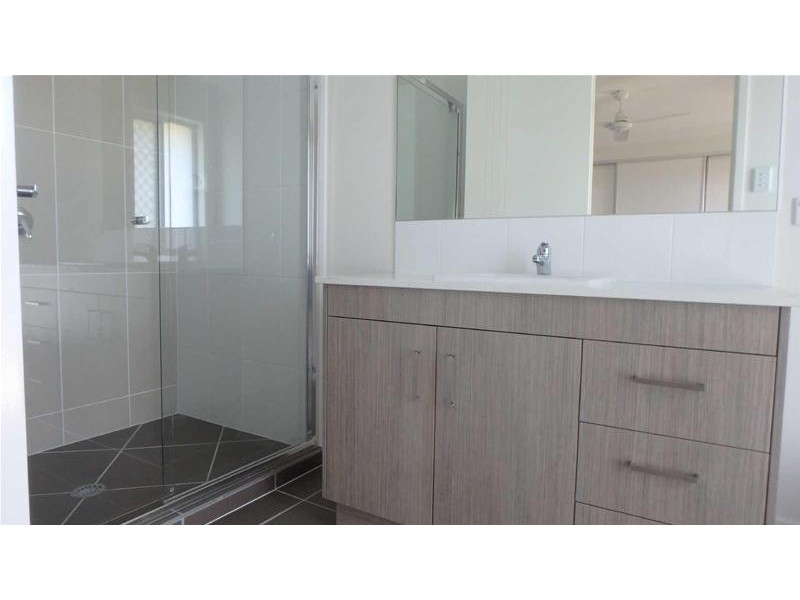 74  Milbrook Crescent, Pimpama QLD 4209