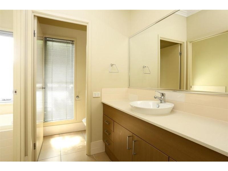 4 Crusade Court, Coomera Waters QLD 4209