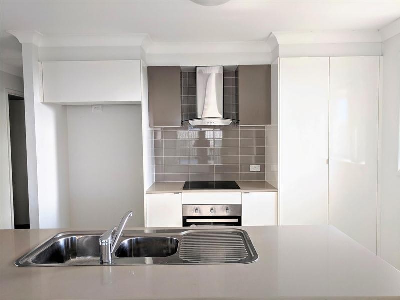 16  Charles Avenue, Pimpama QLD 4209