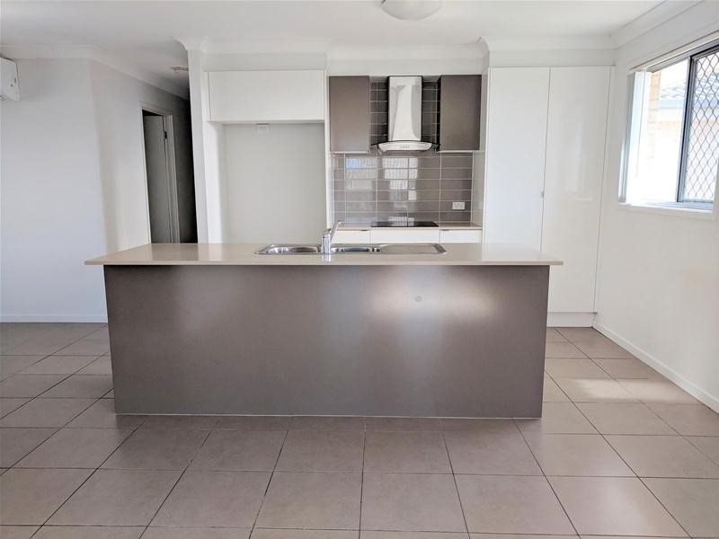 16  Charles Avenue, Pimpama QLD 4209