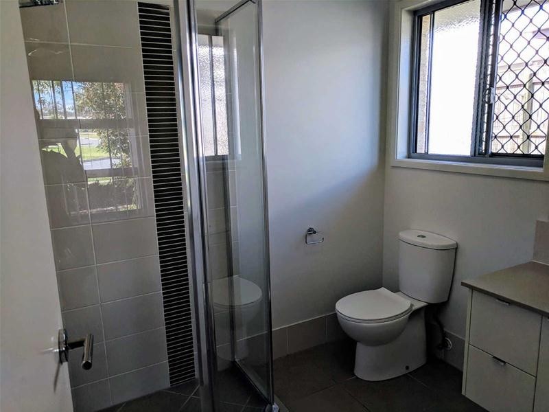 16  Charles Avenue, Pimpama QLD 4209