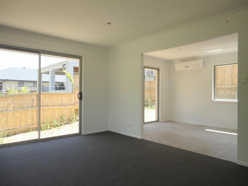 74  Wildflower Circuit, Upper Coomera QLD 4209