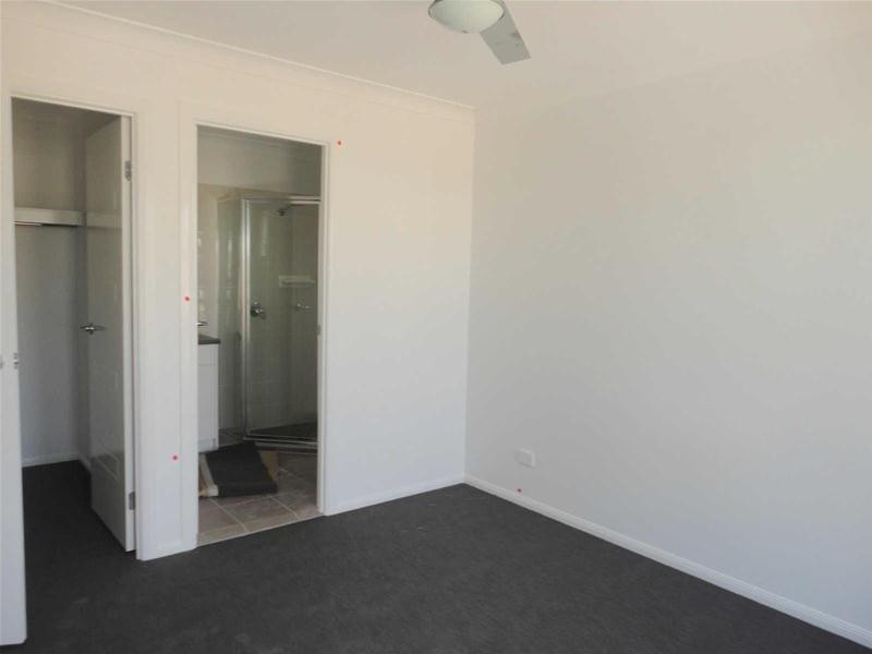 74  Wildflower Circuit, Upper Coomera QLD 4209