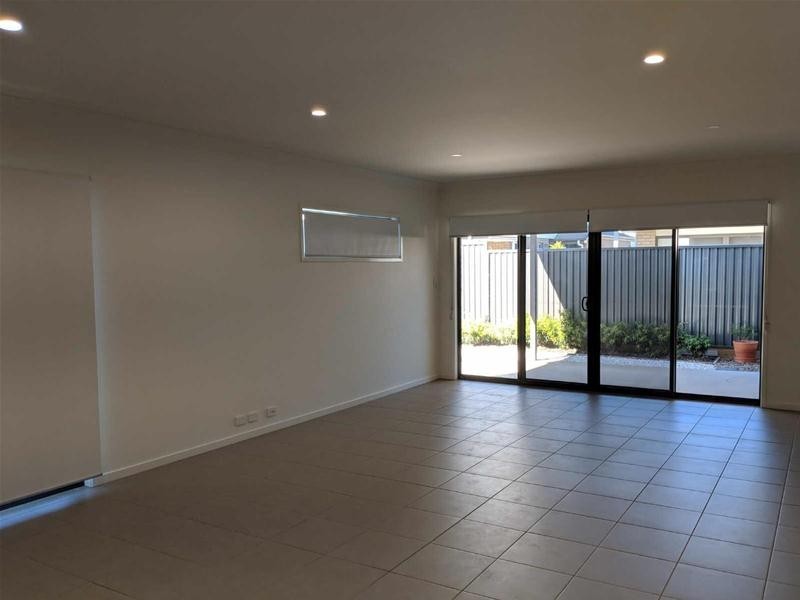 10 Cygnus Crescent, Coomera QLD 4209