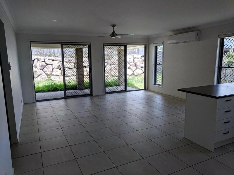 20  Augusta Boulevard, Pimpama QLD 4209