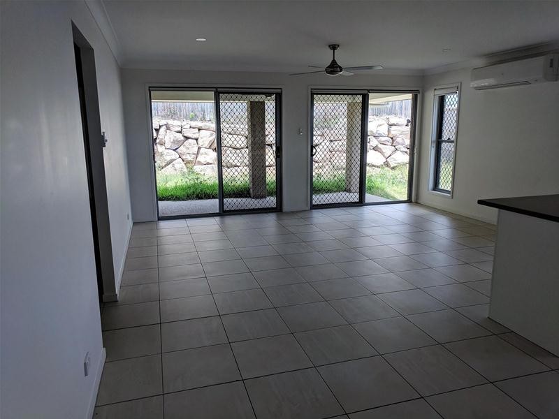 20  Augusta Boulevard, Pimpama QLD 4209