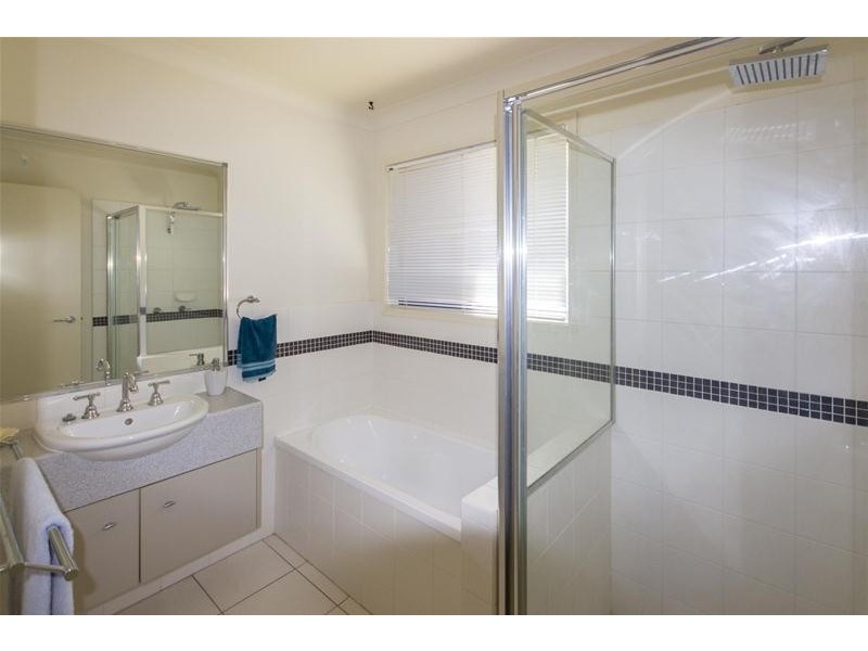 1 Moss Terrace, Pimpama QLD 4209