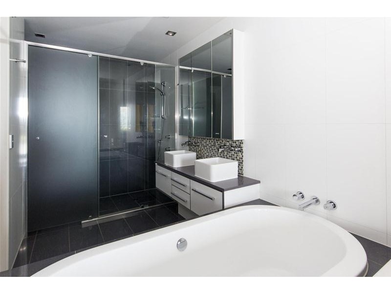 48/3030 The Boulevard, Carrara QLD 4211