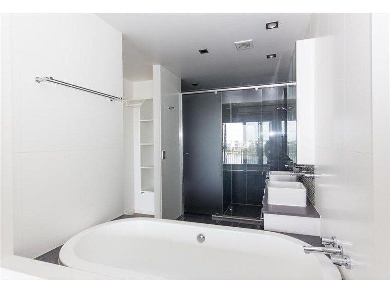 48/3030 The Boulevard, Carrara QLD 4211