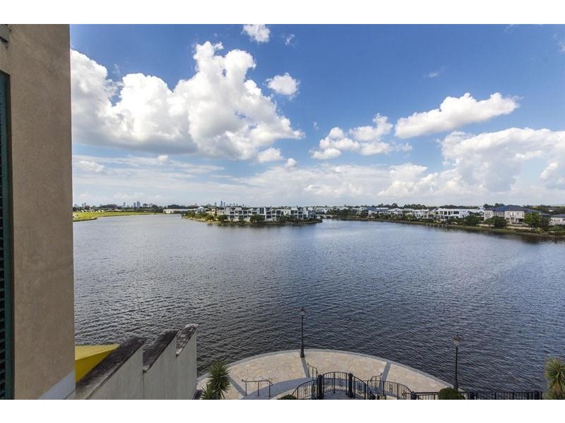 48/3030 The Boulevard, Carrara QLD 4211