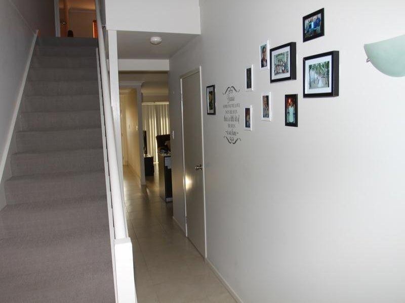 1/3 Christine Drive, Coomera QLD 4209