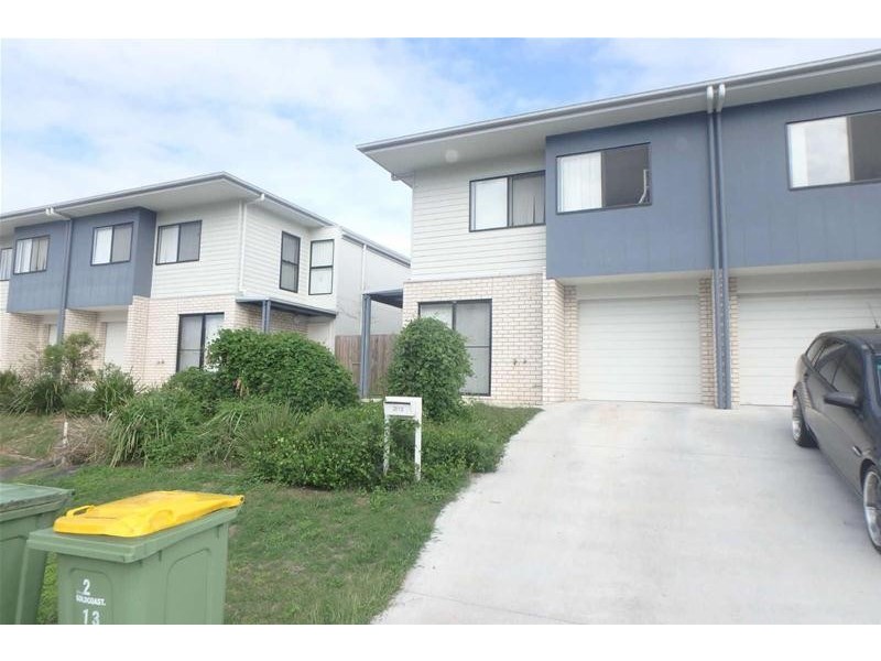 2/13 Chrome Drive, Pimpama QLD 4209
