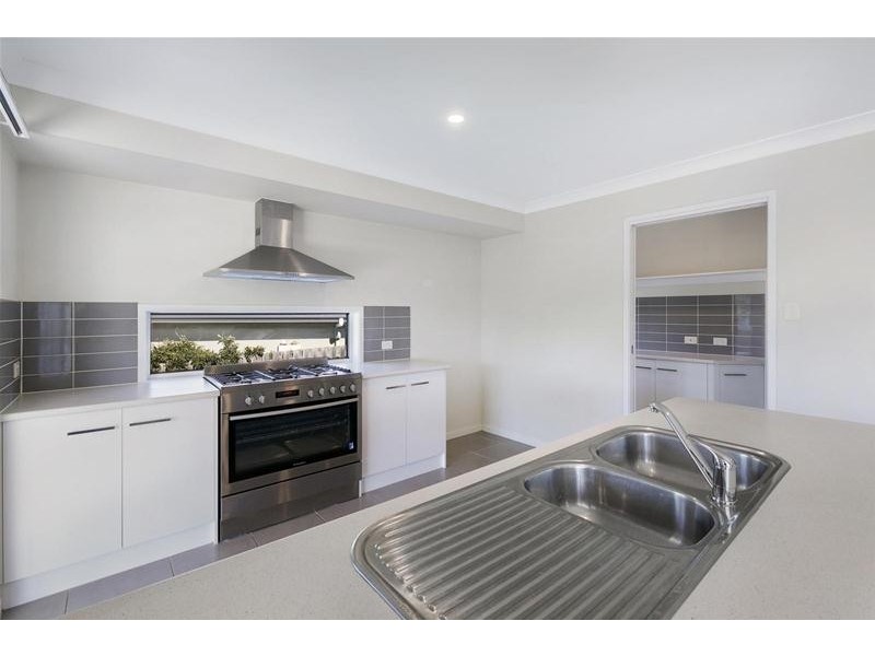 18  Nimbus Court, Coomera QLD 4209