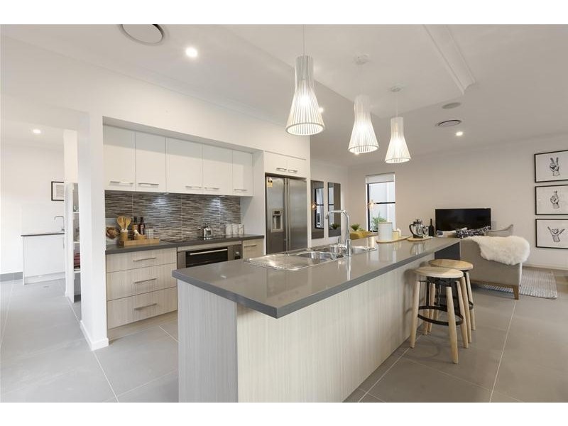 25 Hans Street, Upper Coomera QLD 4209