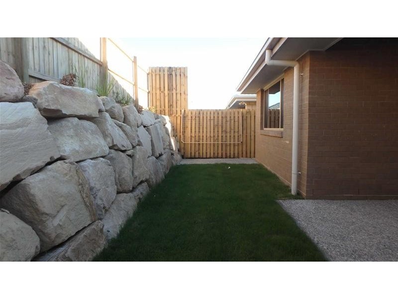 26  Wharf Street, Pimpama QLD 4209