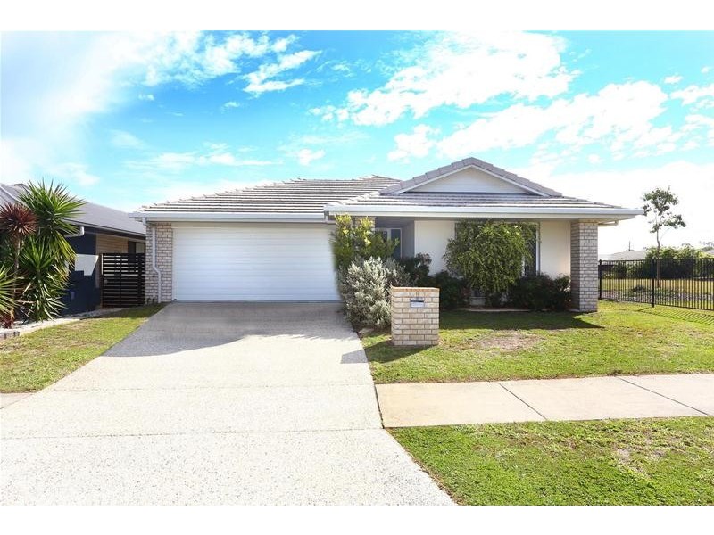 8 Collingrove Circuit, Pimpama QLD 4209