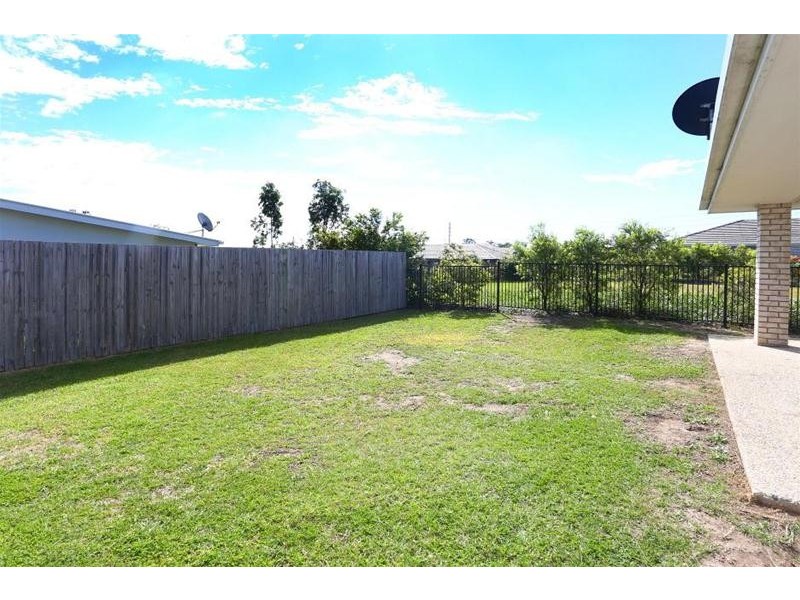 8 Collingrove Circuit, Pimpama QLD 4209