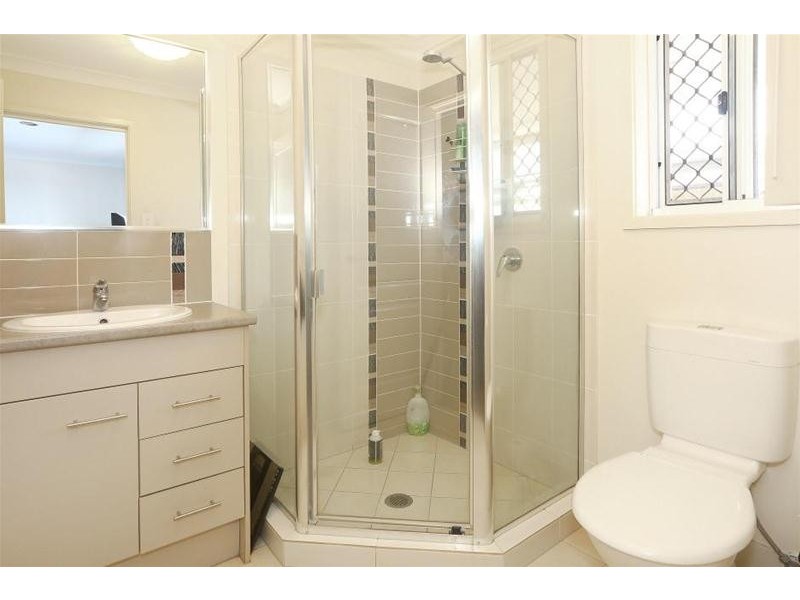 8 Collingrove Circuit, Pimpama QLD 4209