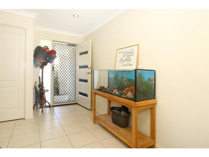 8 Collingrove Circuit, Pimpama QLD 4209