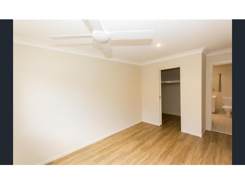 1/5 Schmarr Avenue, Upper Coomera QLD 4209