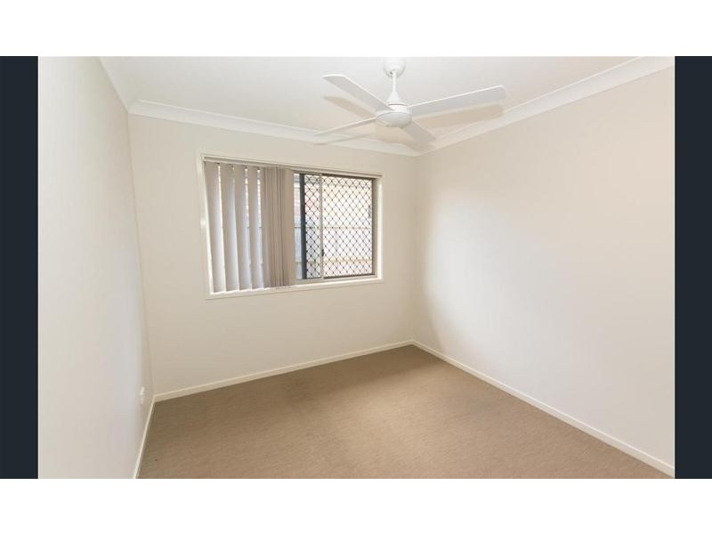 1/5 Schmarr Avenue, Upper Coomera QLD 4209