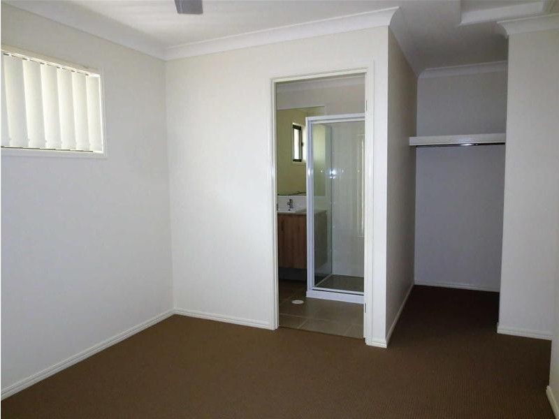 31 Damian Leeding Way, Upper Coomera QLD 4209