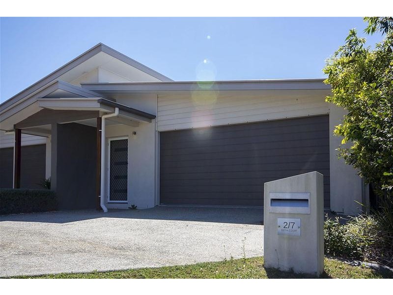 2/7 Isetta Court, Upper Coomera QLD 4209