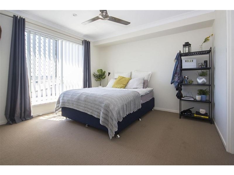 2/7 Isetta Court, Upper Coomera QLD 4209