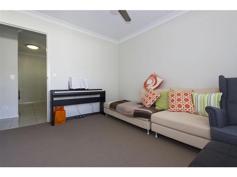 2/7 Isetta Court, Upper Coomera QLD 4209