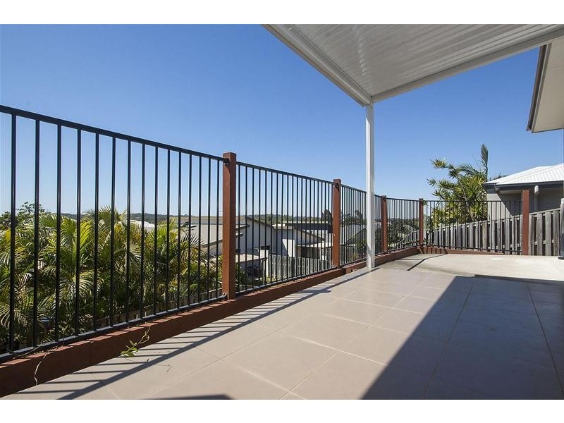 2/7 Isetta Court, Upper Coomera QLD 4209