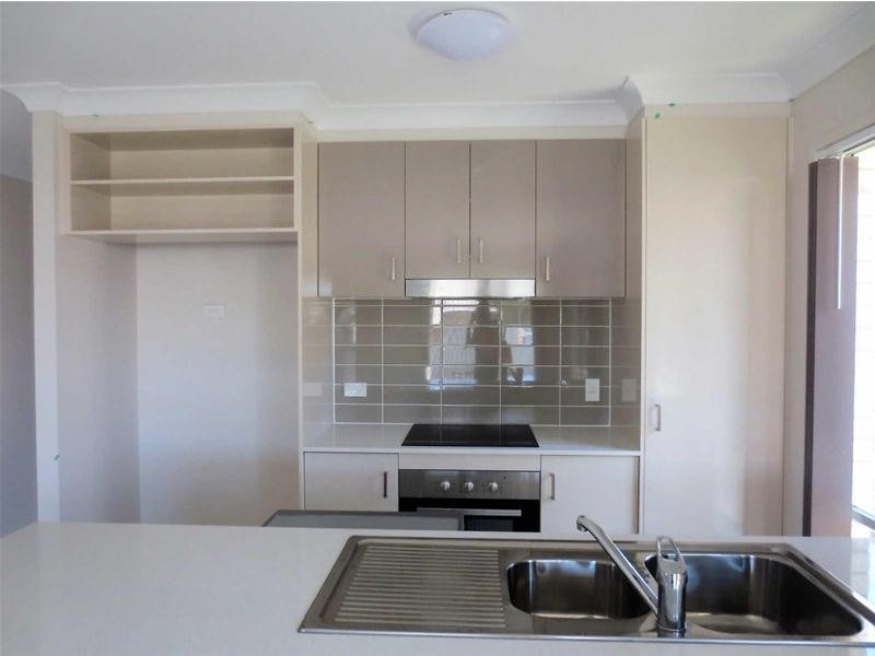 8  Parkvista Circuit, Coomera QLD 4209