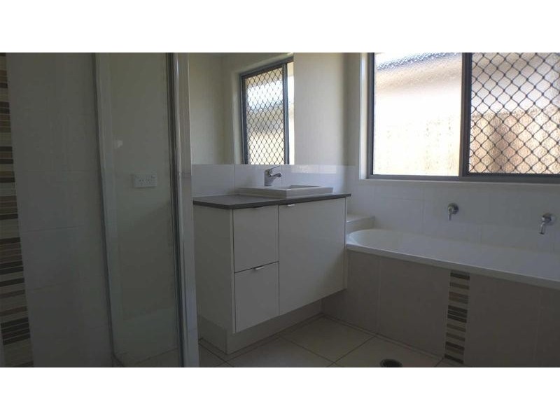 77  Beaumont Drive, Pimpama QLD 4209