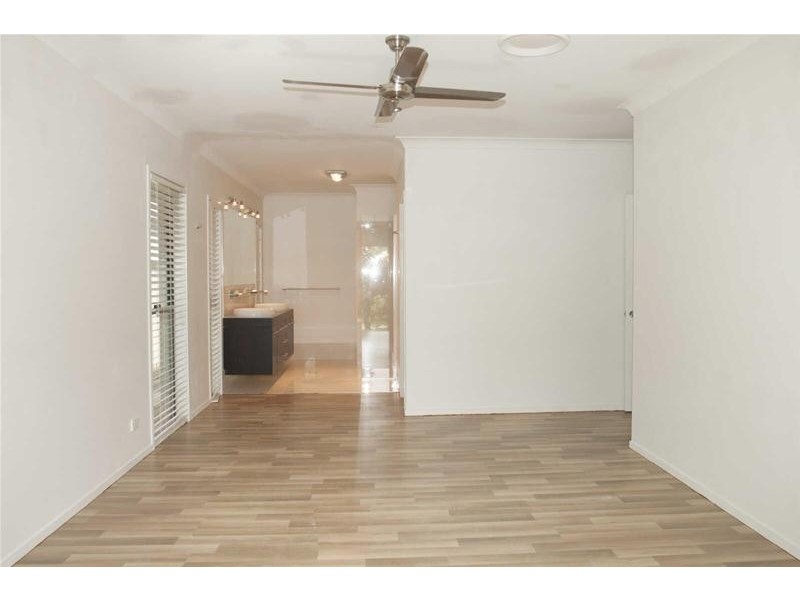 27 Scenic Crescent, Coomera QLD 4209