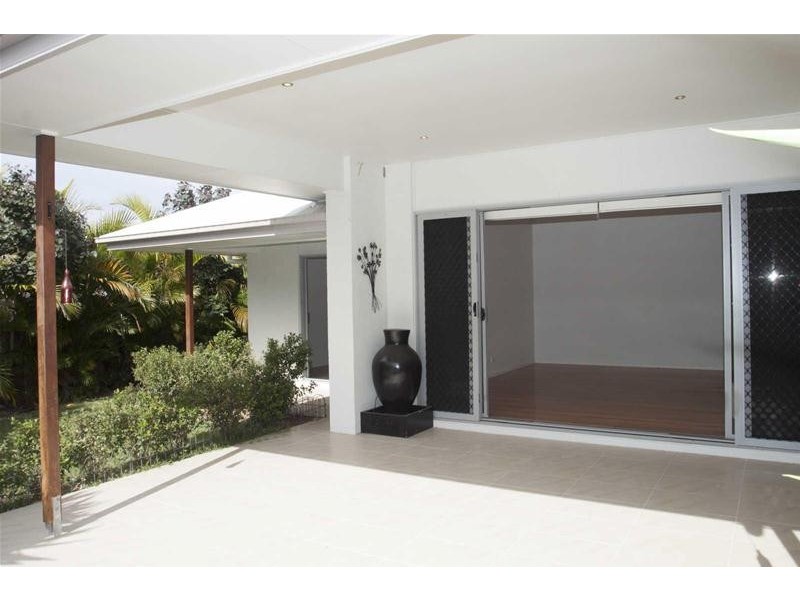 27 Scenic Crescent, Coomera QLD 4209