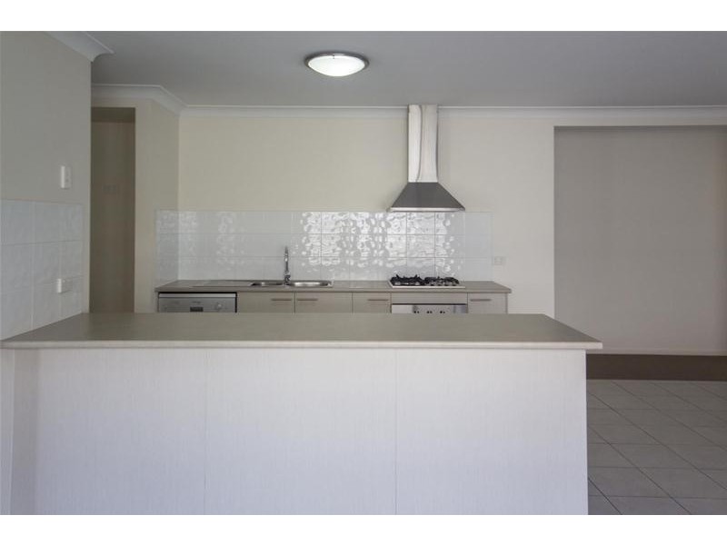 70  McLachlan Circuit, Willow Vale QLD 4209