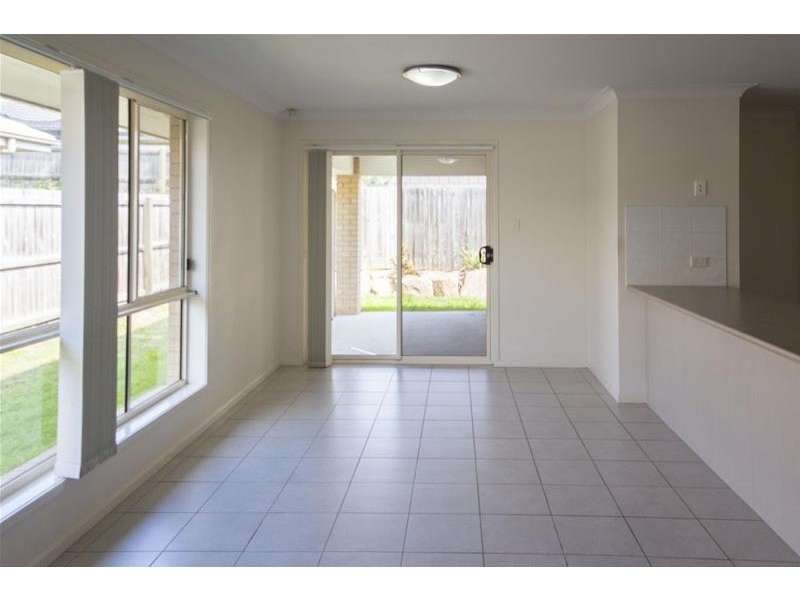 70  McLachlan Circuit, Willow Vale QLD 4209