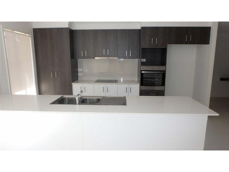 14  McPherson Cr, Coomera QLD 4209