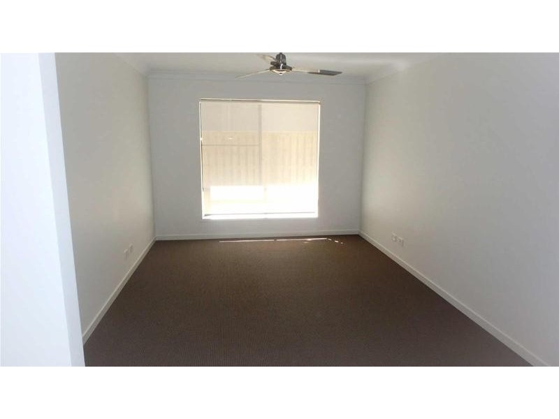 14  McPherson Cr, Coomera QLD 4209