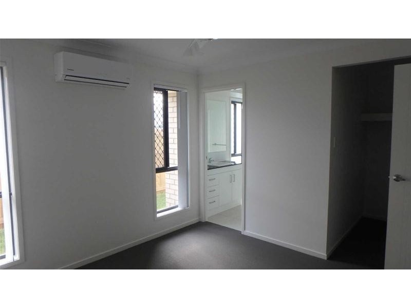 26  Augusta Boulevard, Pimpama QLD 4209