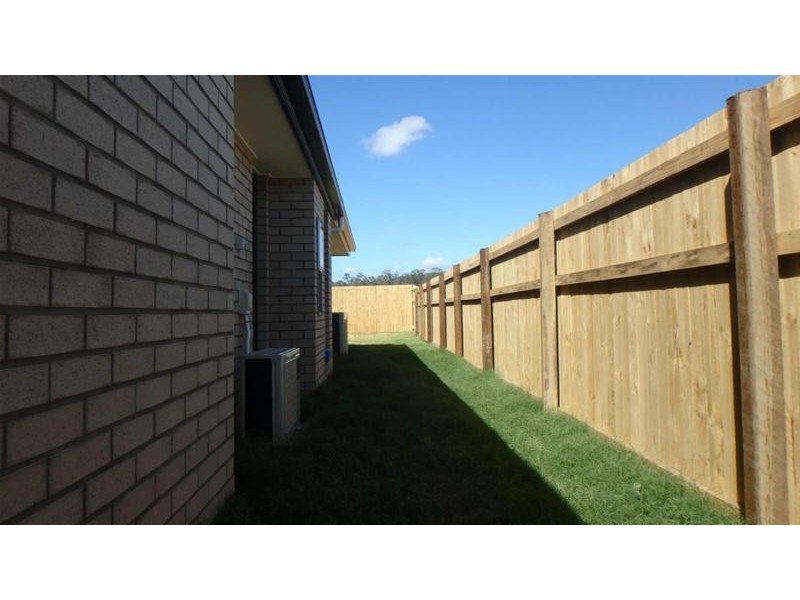 26  Augusta Boulevard, Pimpama QLD 4209