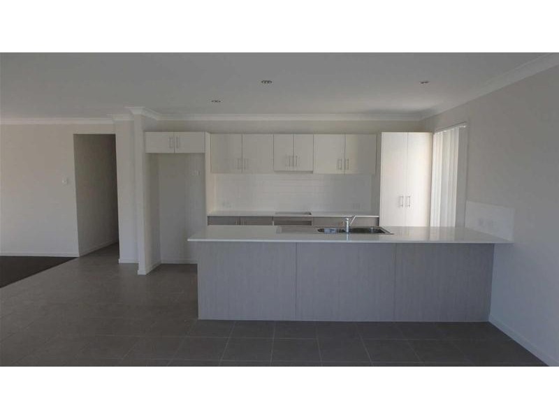 23  Avondale Drive, Pimpama QLD 4209