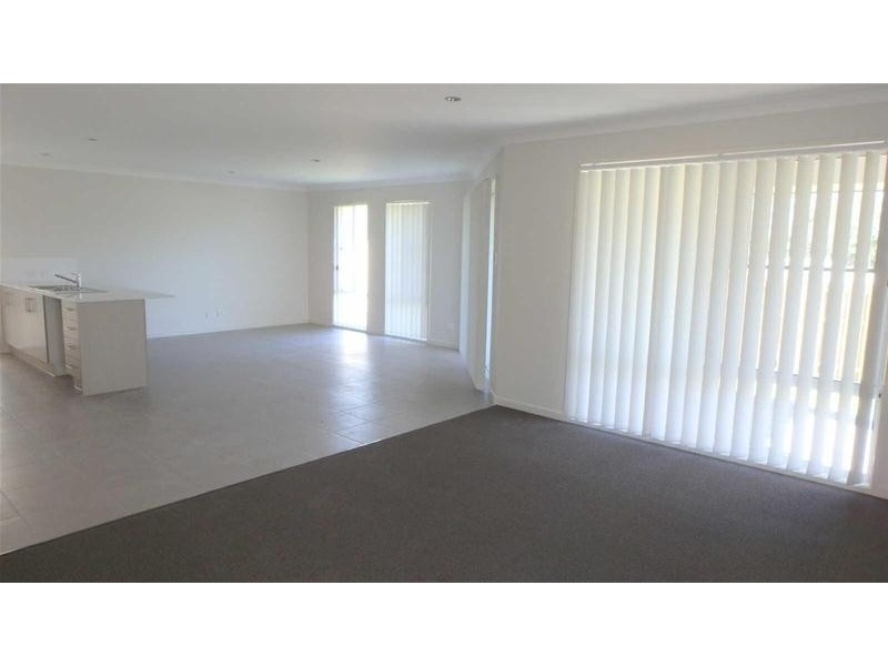 23  Avondale Drive, Pimpama QLD 4209