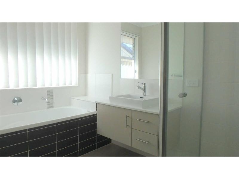 23  Avondale Drive, Pimpama QLD 4209