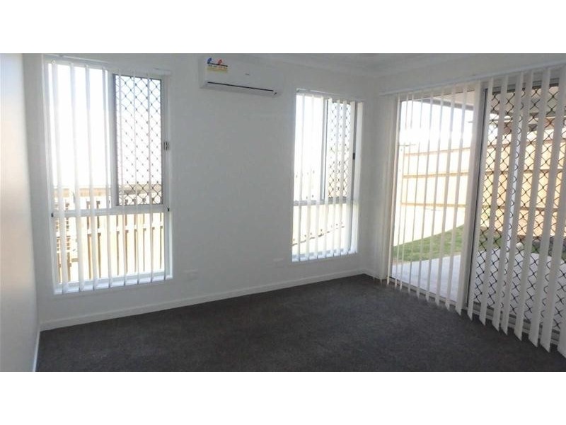 1/9  Bass Crt (1/1 Logan), Oxenford QLD 4210